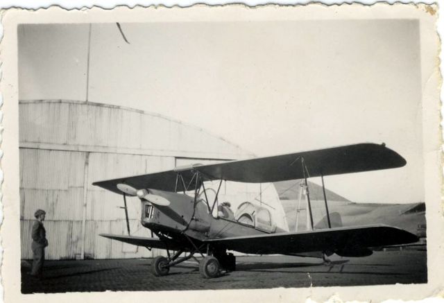 Mynd:Fyrsta flugskýlið.JPG