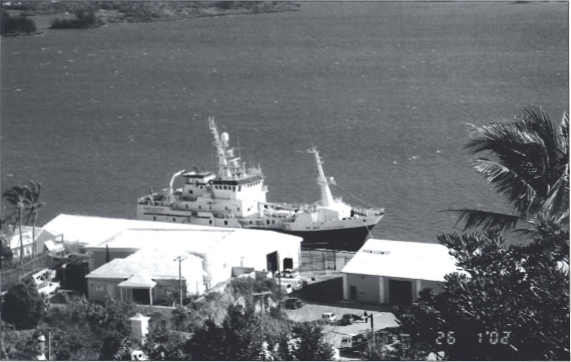 Mynd:Guðni Ólafsson VE á Bermuda.png