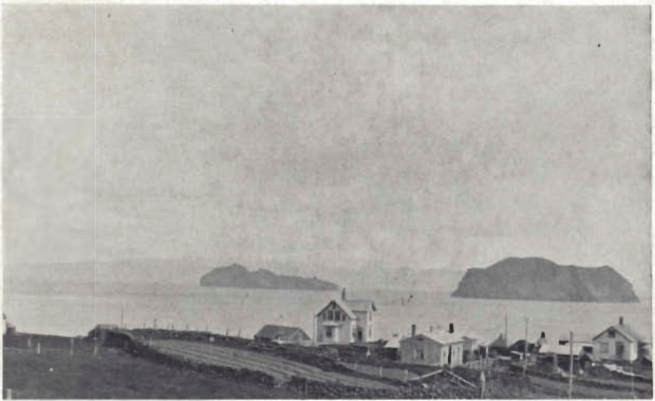 Mynd:Frá vinstri- Kirkjuból, hús Guðjóns Björnssonar.png