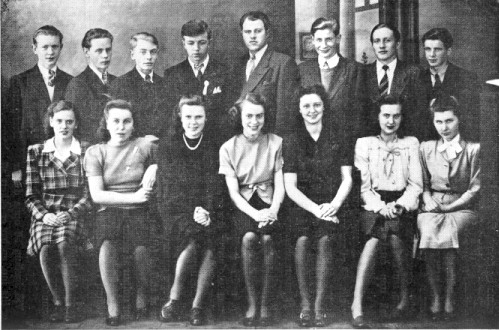 Mynd:Nemendur III. bekkjar 1947-1948.jpg