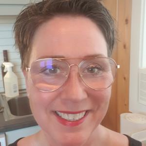 Ragnhildur Torbjorg Svansdottir.jpg