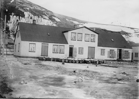 Mynd:1974 b 171 A.jpg