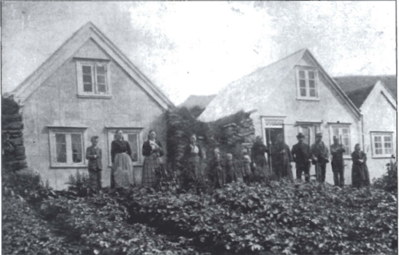 Mynd:Eyvindarholt um 1900.png