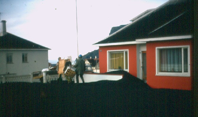 Mynd:Hus svolu og josn.jpg