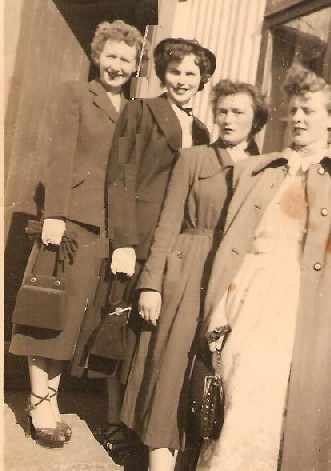 Mynd:Jónina. 'Asta.Dóra. Sigga.jpg