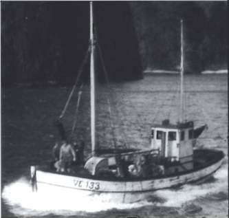 Mynd:Víkingur VE 133. 15 tonn, smíðaður í Danmörku 1925.png