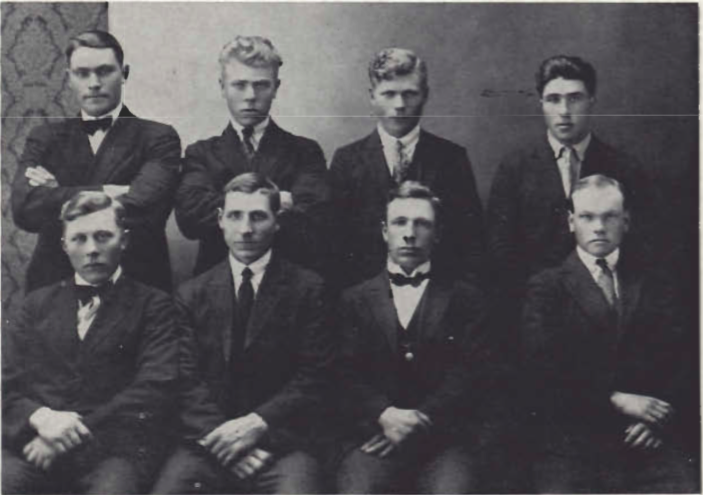 Mynd:Skipshöfn mb. Hansínu VE 200 vertíðina 1928.png