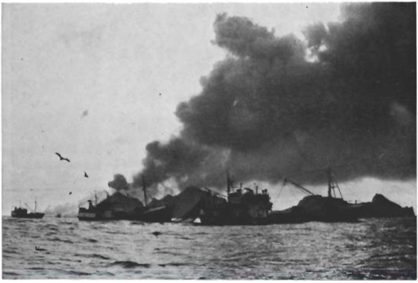 Mynd:Skip að loðnuveiðum inn af Eyjum endaðan febrúar 1973.png