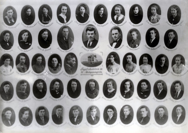 Mynd:Gagnfræðaskólinn í vestmannaeyjum 1937-1938.jpg