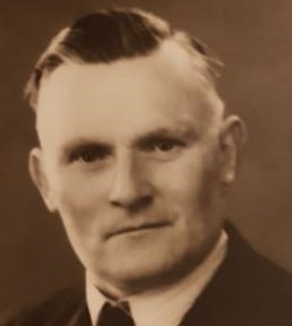 Mynd:Sigurjon Arnason (Petursey).jpg