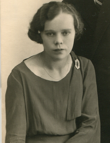 Mynd:Unnur S Jonsdottir.png