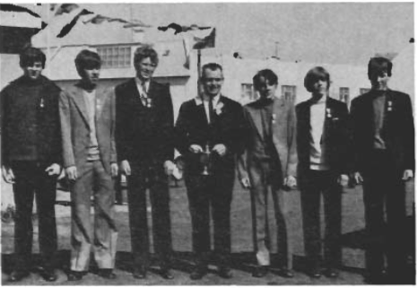 Mynd:Fermingardrengir - Austurbær 1970.png