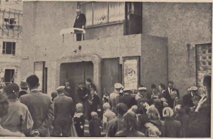 Mynd:Frá hátíðarhöldum 1954.png