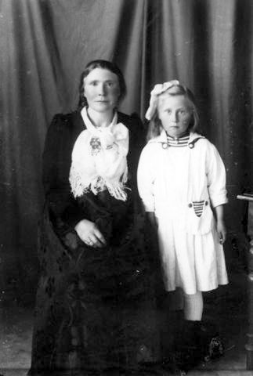 Margrét Bjarnadóttir og Anna Sigrid.png