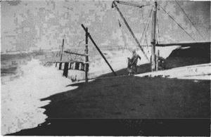 Unnið að björgun tækja úr Hafþóri.png