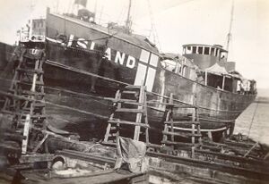 Bátur í slipp,,.jpg