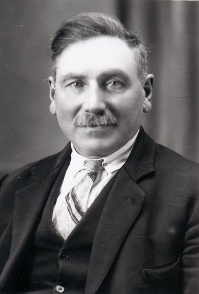 Mynd:Sigbjörn Björnsson (Ekru).jpg