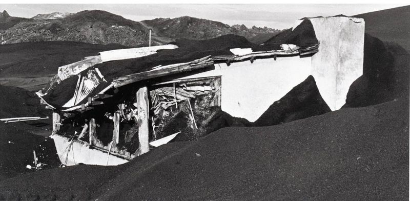 Mynd:Nýjabæjarbraut 7-1.jpg