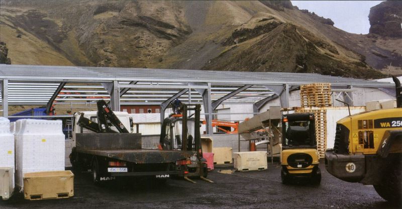 Mynd:Ný viðbygging er nú að rísa Sdbl. 2010.jpg