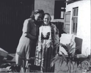 Þórunn Sveinsdóttir og Elín Vigfúsdóttir.png