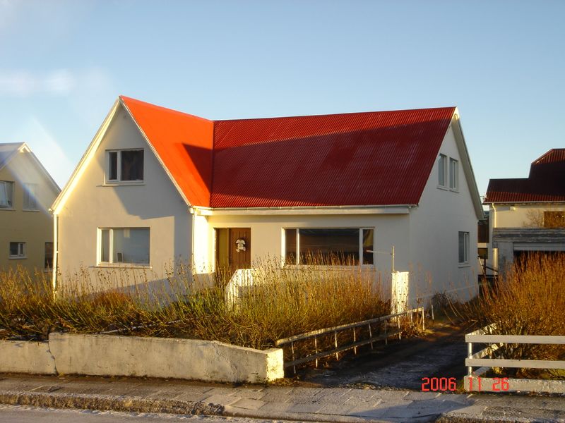 Mynd:Heiðarvegur 53.jpg