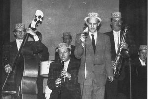 Hljómsveit 1957.jpg