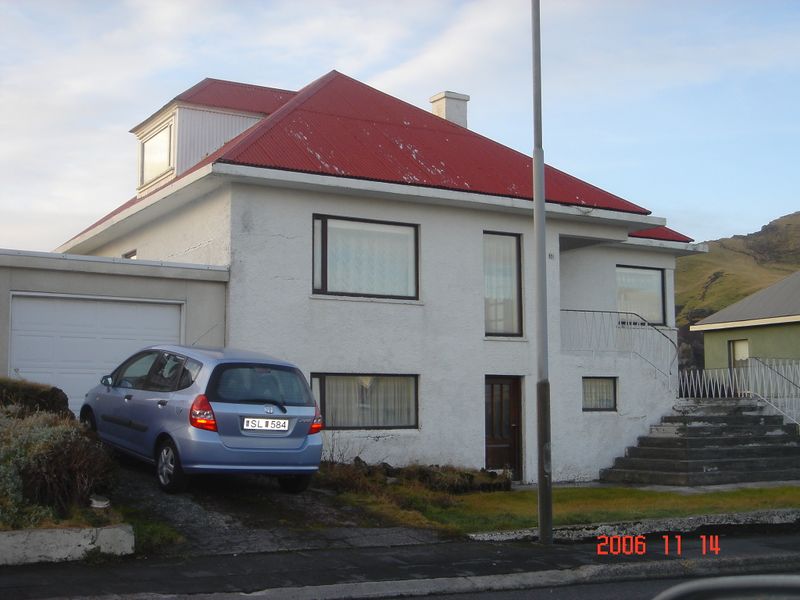 Mynd:Heiðarvegur 54.jpg