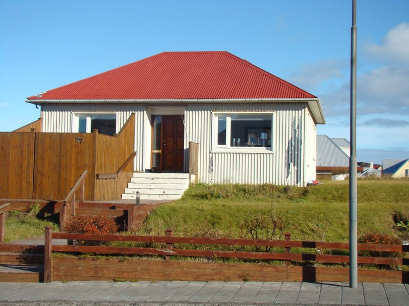 Mynd:Hólagata 27.jpg