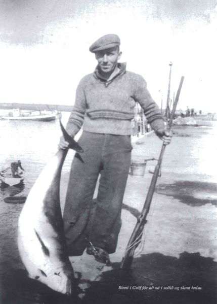 Mynd:Binni í Gröf að ná í soðið Sdbl. 1999.jpg