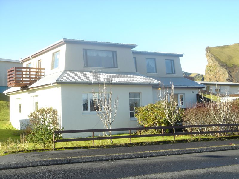 Mynd:Brimhólabraut 24.jpg