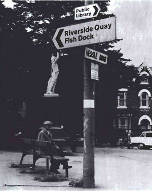 Minnisvarði Sjómanna Sdbl. 1992.jpg