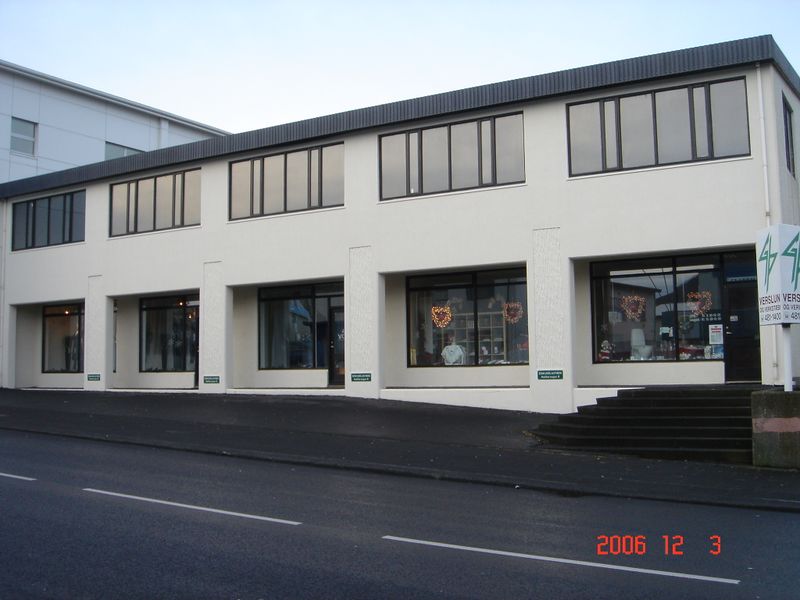 Mynd:Heiðarvegur 6.jpg