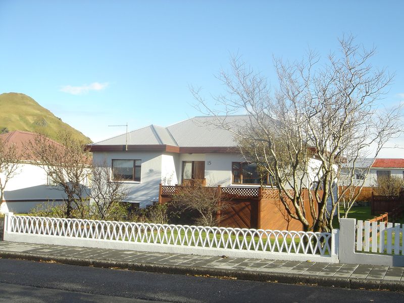 Mynd:Hólagata 15.jpg