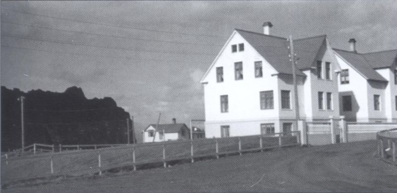 Mynd:Höfn við Bakkastíg 1 Sdbl. 2008.jpg