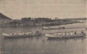 Frá kappróðri á sjómannadaginn 1954.png