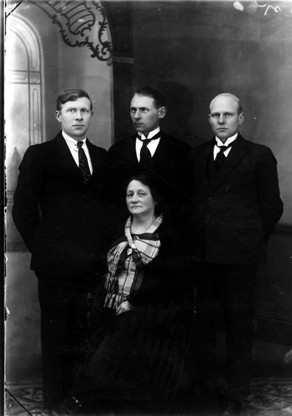 Mynd:Arnbjörn Ólafsson (Garðinum).jpg