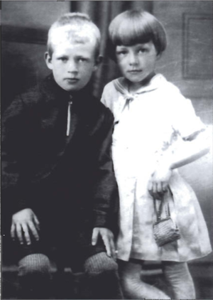 Gísli Matthíasson og Matthildur systir hans.png