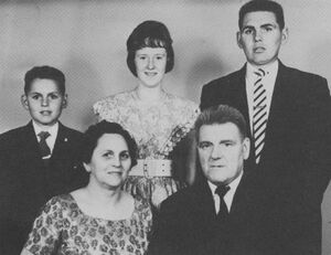 Margrét, Þórarinn og börn.jpg