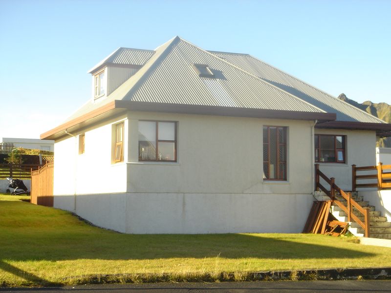 Mynd:Brimhólabraut 32.jpg