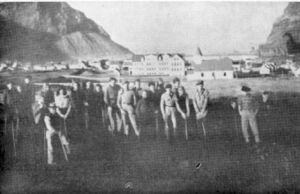 Grafið fyrir skólanum.jpg