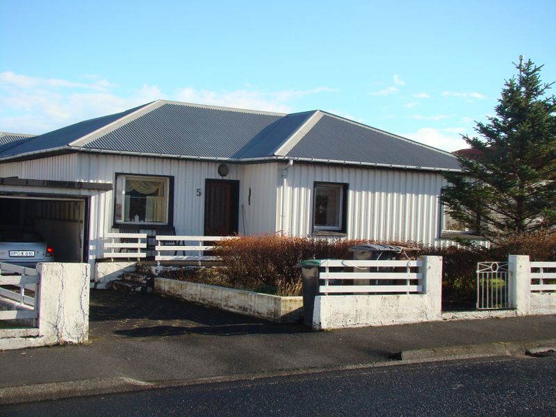 Mynd:Brimhólabraut 5.jpg