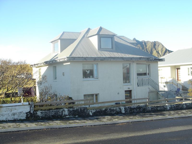 Mynd:Hólagata 44.jpg