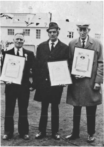 Mynd:Aldrapir sjómenn heiðraðir á sjómannadaginn 1972.png