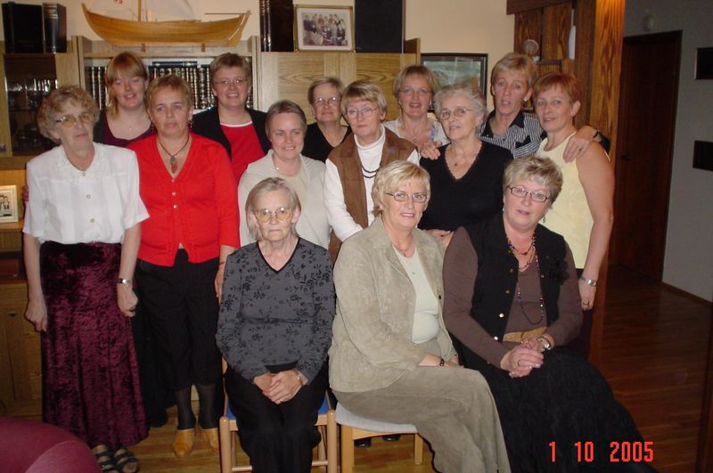 Mynd:Systur og frænkur frá Eystri-Vesturhúsum..JPG