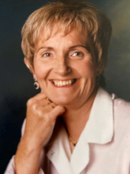 Mynd:Brynja Pétursdóttir.jpg