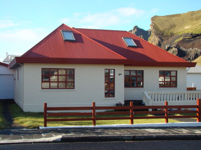 Mynd:Hólagata 8.jpg