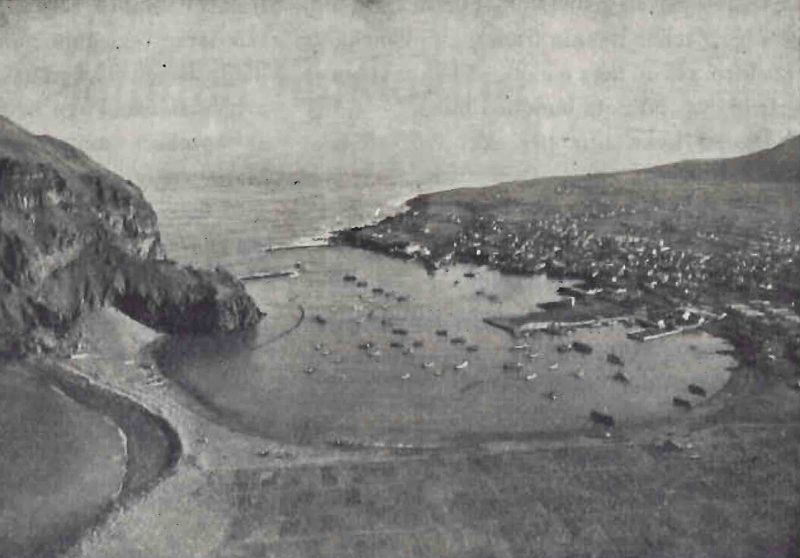 Mynd:Vestmannaeyjahöfn um 1954 Sdbl. 1959.jpg