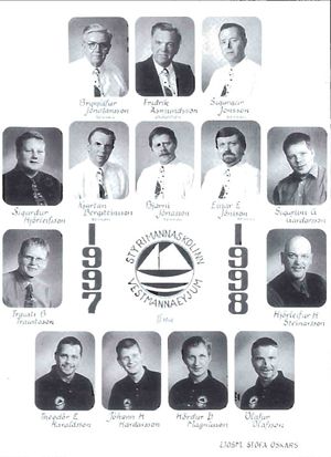 Stýrimannaskólinn 1997-1998 Sdbl. 1999.jpg