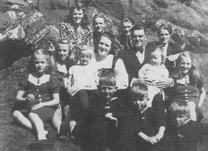 Þórsteina, Páll og nokkrir afkomendur.jpg