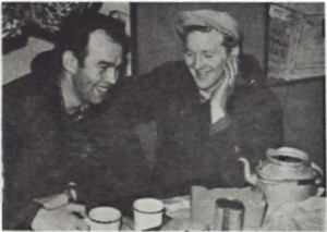 Þeir hressir yfir vatnssopanum sínum.png